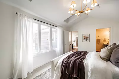 805 N Oakwood Ave, Oconomowoc, WI 53066 - Photo 28