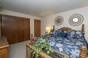 9880 W Puetz Rd, Franklin, WI 53132 - Photo 32