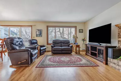 3474  Woodbridge Ct, La Crosse, WI 54601 - Photo 4