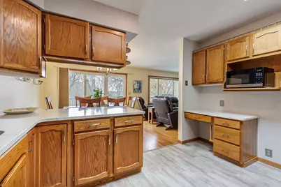 3474  Woodbridge Ct, La Crosse, WI 54601 - Photo 8