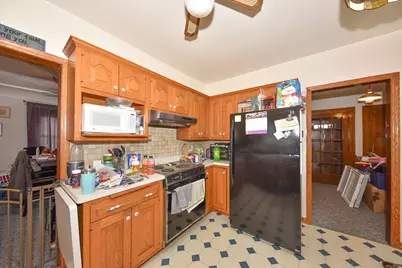 1112 S 77th St, West Allis, WI 53214 - Photo 12