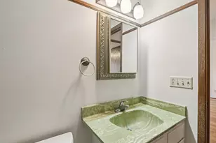 11937 W Appleton Ave, Milwaukee, WI 53224 - Photo 16