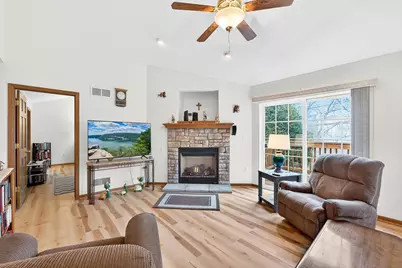 2832 E Somers Ct, Cudahy, WI 53110 - Photo 14
