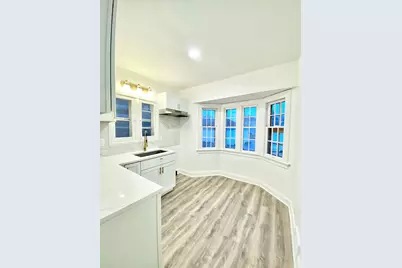 4045 N Montreal St, Milwaukee, WI 53216 - Photo 6