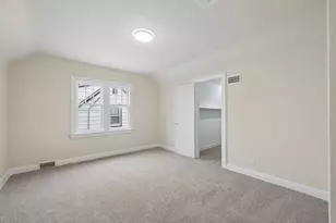 4045 N Montreal St, Milwaukee, WI 53216 - Photo 12