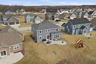 520 Edgewater Dr, West Bend, WI 53095 - Photo 28