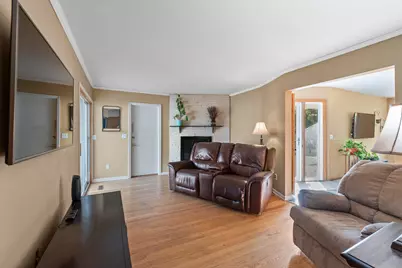 11924 W Ohio Ave, West Allis, WI 53227 - Photo 12