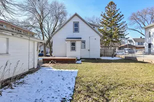 422 S 89th St, Milwaukee, WI 53214 - Photo 22