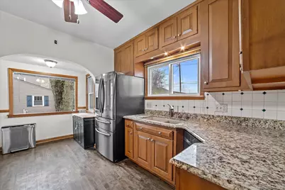 8927 N Navajo Rd, Bayside, WI 53217 - Photo 6