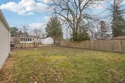 2835  Blaine Ave, Racine, WI 53405 - Photo 6