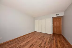 10625 N Ivy Ct, Mequon, WI 53092 - Photo 12