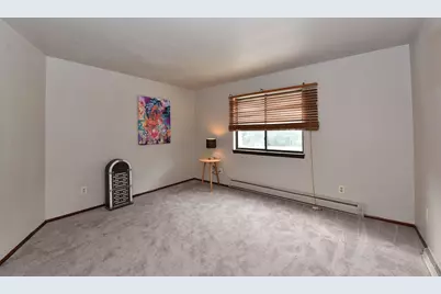 6081 W Calumet Rd, Milwaukee, WI 53223 - Photo 18