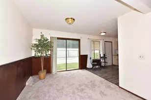 6081 W Calumet Rd, Milwaukee, WI 53223 - Photo 6