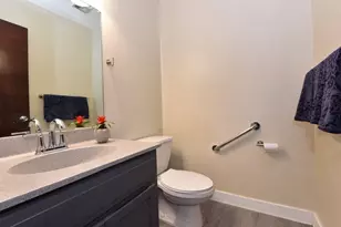 6081 W Calumet Rd, Milwaukee, WI 53223 - Photo 24