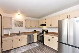 6081 W Calumet Rd, Milwaukee, WI 53223 - Photo 8