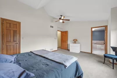 13785 W Maria Dr, New Berlin, WI 53151 - Photo 4