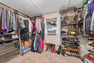 1819 W Holmes Ct, Milwaukee, WI 53221 - Photo 24