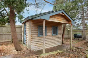 1819 W Holmes Ct, Milwaukee, WI 53221 - Photo 34