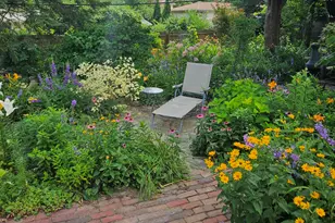 1819 W Holmes Ct, Milwaukee, WI 53221 - Photo 38