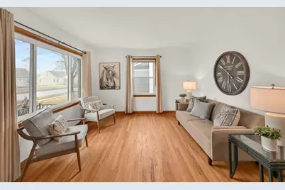 2621 S 85th St, West Allis, WI 53227 - Photo 6