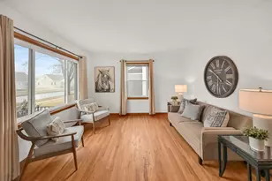 2621 S 85th St, West Allis, WI 53227 - Photo 6