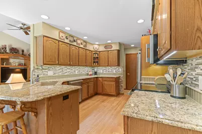 5311  Heatherfield Ct, Sheboygan, WI 53083 - Photo 20