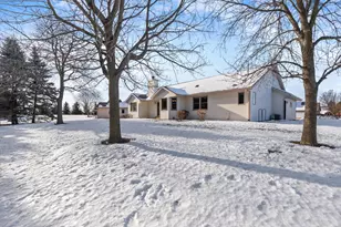 5311 Heatherfield Ct, Sheboygan, WI 53083 - Photo 32