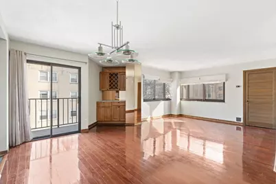 1633 N Prospect Ave #3E, Milwaukee, WI 53202 - Photo 1