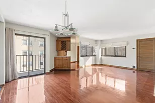 1633 N Prospect Ave, Milwaukee, WI 53202 - Photo 1