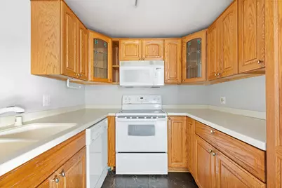 1633 N Prospect Ave #3E, Milwaukee, WI 53202 - Photo 4