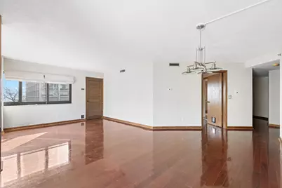 1633 N Prospect Ave #3E, Milwaukee, WI 53202 - Photo 2