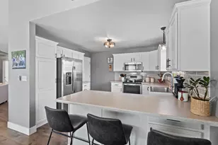 1227 Oriole Dr, Oconomowoc, WI 53066 - Photo 12