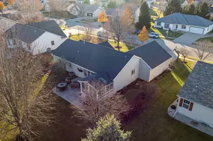 1227 Oriole Dr, Oconomowoc, WI 53066 - Photo 34