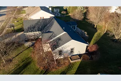 1227  Oriole Dr, Oconomowoc, WI 53066 - Photo 36