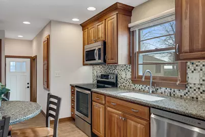 203  3rd Ave, Onalaska, WI 54650 - Photo 10