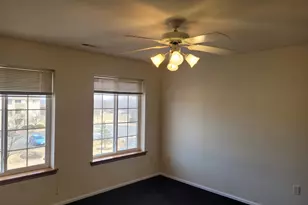 530 Windstone Dr, Hartland, WI 53029 - Photo 4