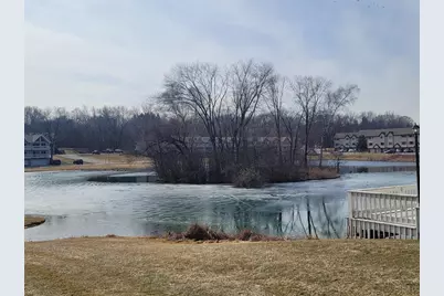 530  Windstone Dr #303, Hartland, WI 53029 - Photo 8