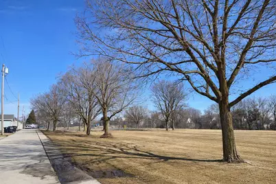 1233 S 19th St, Sheboygan, WI 53081 - Photo 30