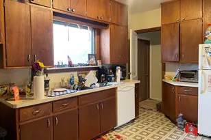 825 S 17th St, Sheboygan, WI 53081 - Photo 2