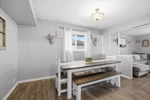 2232 W Carrington Ave, Oak Creek, WI 53154 - Photo 12