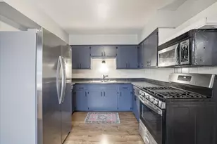 2232 W Carrington Ave, Oak Creek, WI 53154 - Photo 8