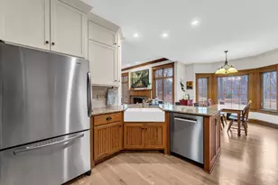 8902 Shadowood Trail, Racine, WI 53406 - Photo 22