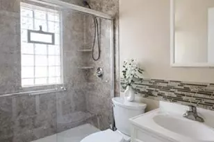 2520 E Crescent St, Racine, WI 53403 - Photo 6