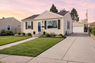 2520 E Crescent St, Racine, WI 53403 - Photo 1