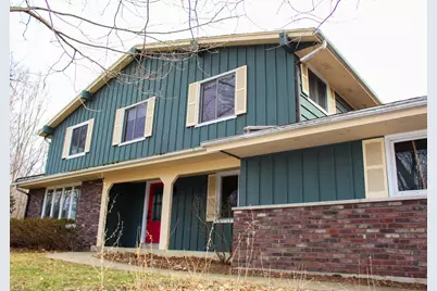 W3490  Oakwood Dr, Geneva, WI 53147 - Photo 2