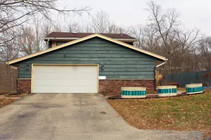 W3490 Oakwood Dr, Geneva, WI 53147 - Photo 4