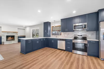 5389 S 51st St, Greendale, WI 53129 - Photo 2