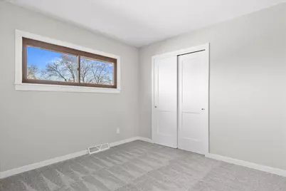 5389 S 51st St, Greendale, WI 53129 - Photo 16