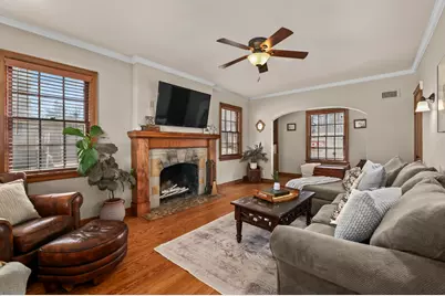 2403 N 71st St, Wauwatosa, WI 53213 - Photo 6