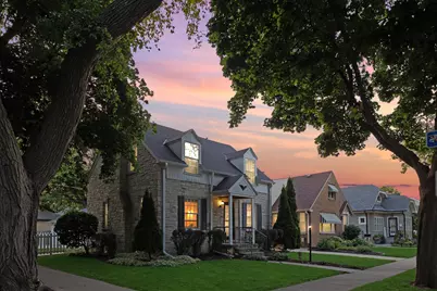 2403 N 71st St, Wauwatosa, WI 53213 - Photo 2